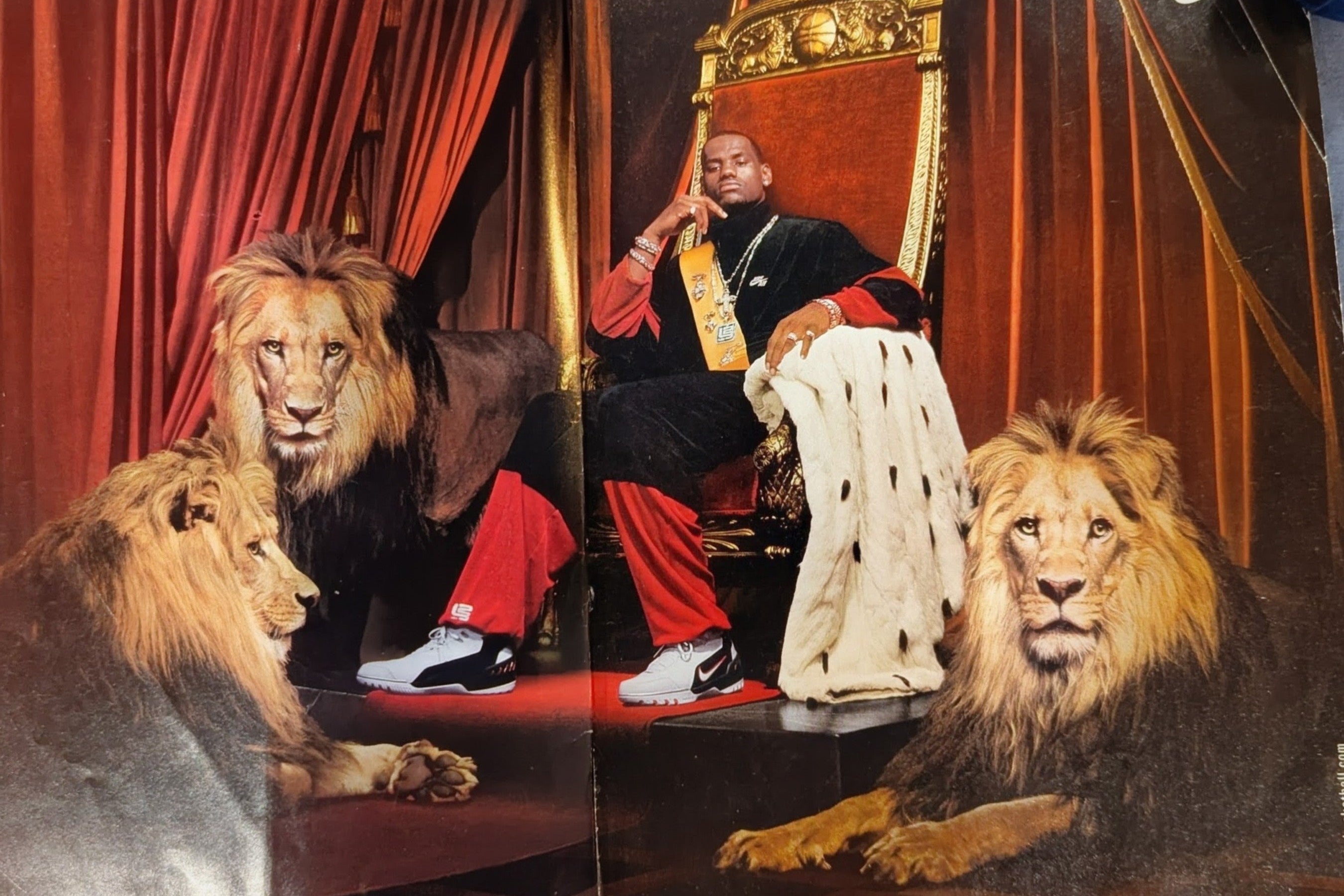 The Source Magazine February 2004 - Eminem vs Benzino Cover - Issue 173